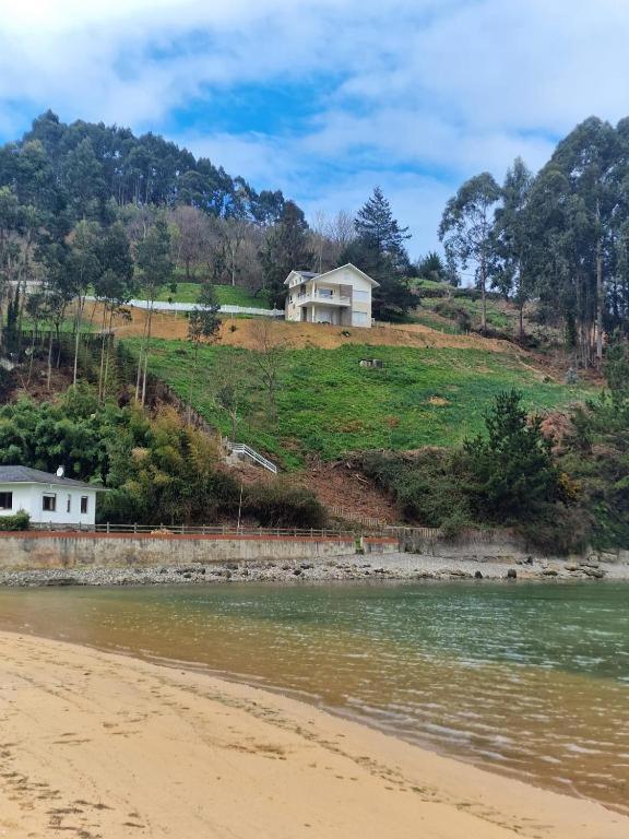 La Villa De Maria I Playa Beach El Puntal Asturias 比利亚维西奥萨 外观 照片